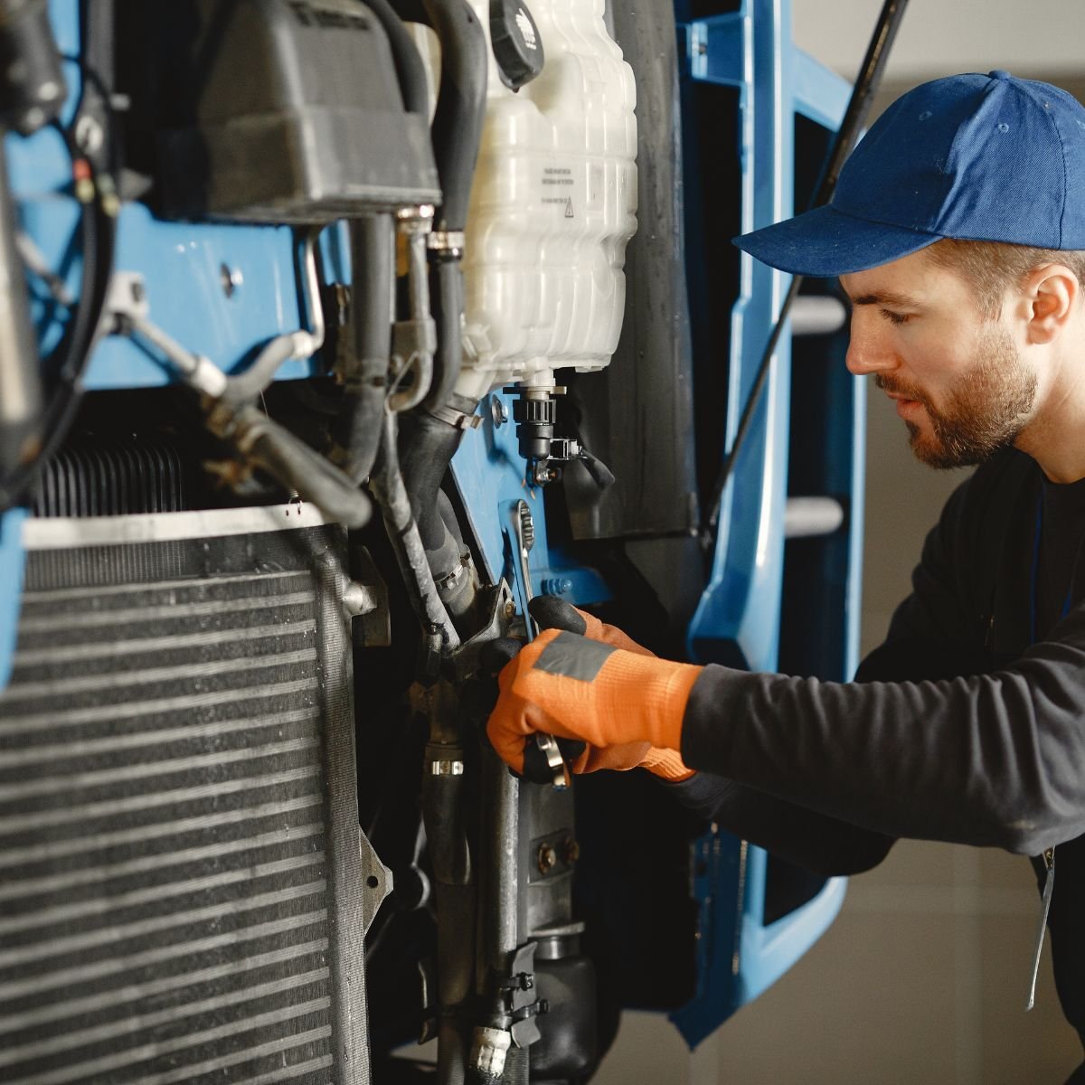 Engine repair - agri